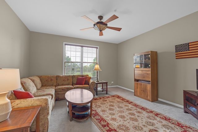 28309 W Savannah Trail, Lake Barrington, IL 60010
