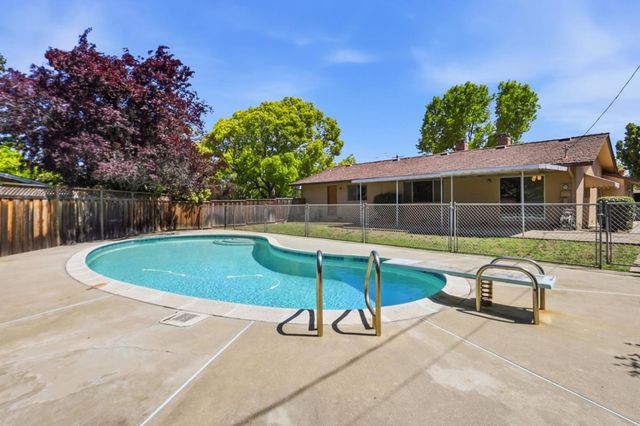 807 Cathedral Drive, Sunnyvale, CA 94087