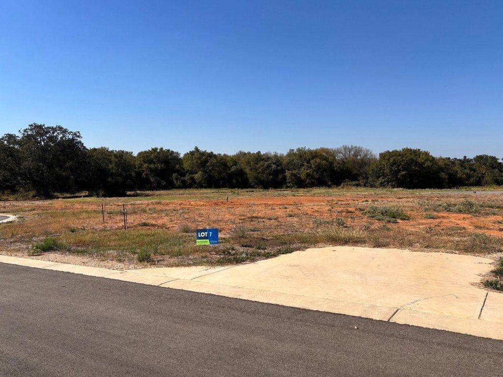 208 Acadia BND, Elgin, TX 78621