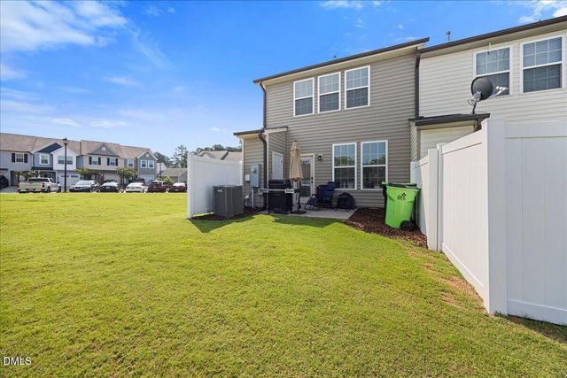 99 E Porthaven Way, Clayton, NC 27527