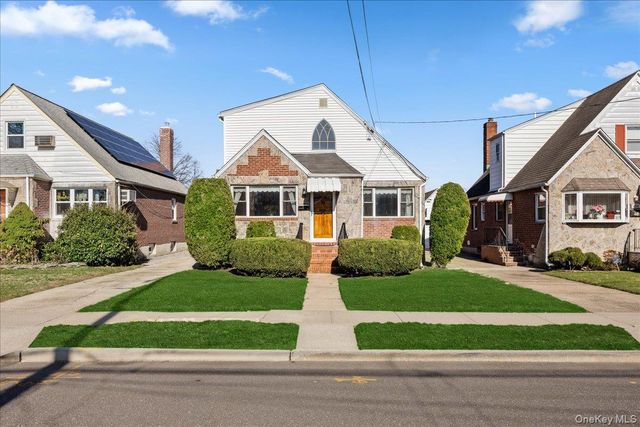 214 Central Boulevard, New Hyde Park, NY 11040