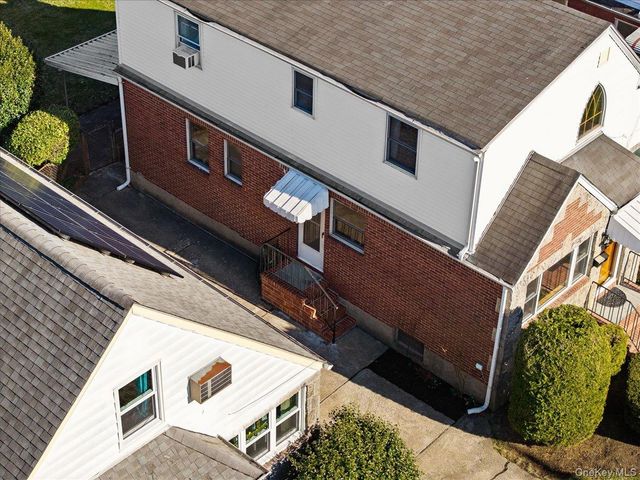 214 Central Boulevard, New Hyde Park, NY 11040