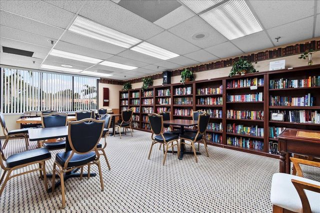 4734 Lucerne Lakes Boulevard E 302, Lake Worth, FL 33467