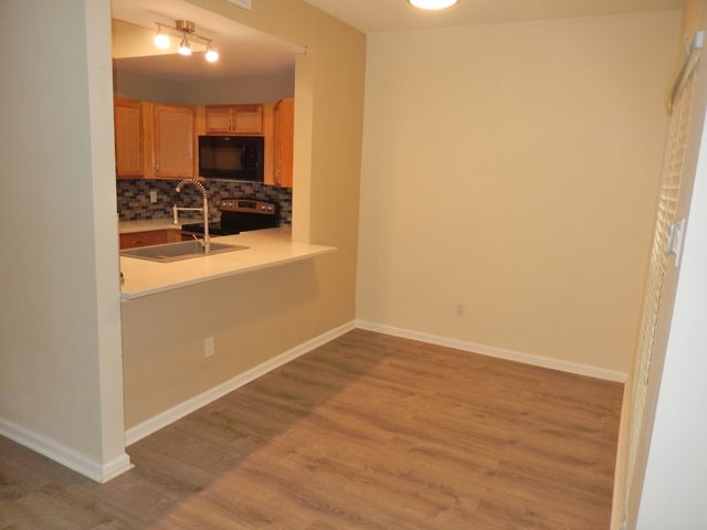 8601 Park Lane 312, Dallas, TX 75231