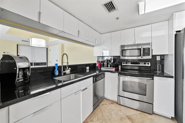 650 W Ave 1104 1104, Miami Beach, FL 33139