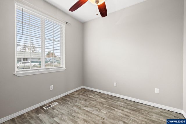 4977 Manning Ct NE, Salem, OR 97305