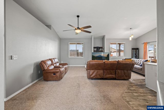 4977 Manning Ct NE, Salem, OR 97305
