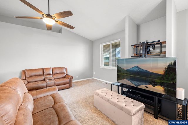 4977 Manning Ct NE, Salem, OR 97305