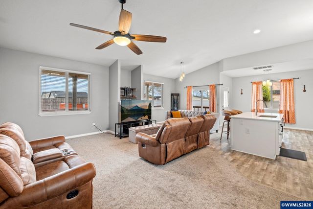 4977 Manning Ct NE, Salem, OR 97305