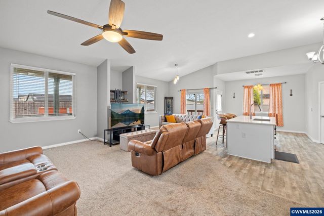 4977 Manning Ct NE, Salem, OR 97305