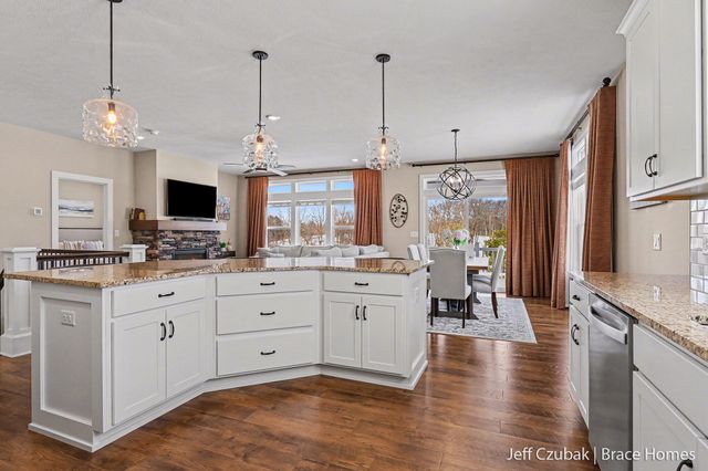 6737 Windsor Ridge Court Ne 8, Plainfield Twp, MI 49341