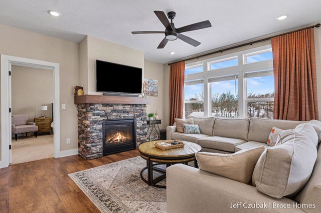 6737 Windsor Ridge Court Ne 8, Plainfield Twp, MI 49341