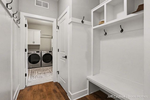 6737 Windsor Ridge Court Ne 8, Plainfield Twp, MI 49341