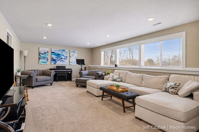 6737 Windsor Ridge Court Ne 8, Plainfield Twp, MI 49341