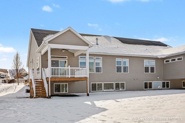 6737 Windsor Ridge Court Ne 8, Plainfield Twp, MI 49341