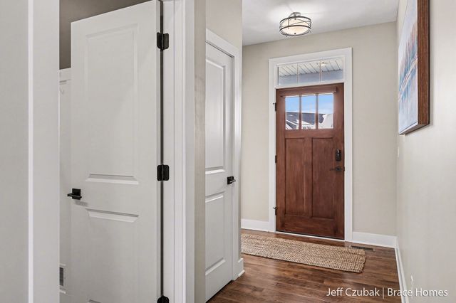 6737 Windsor Ridge Court Ne 8, Plainfield Twp, MI 49341