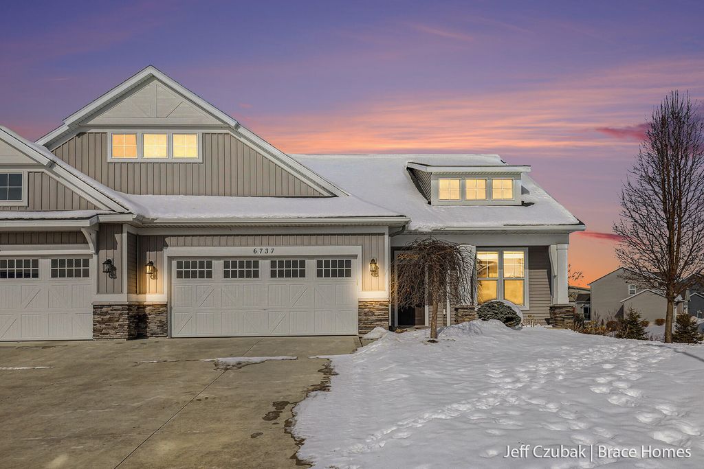 6737 Windsor Ridge Court Ne 8, Plainfield Twp, MI 49341