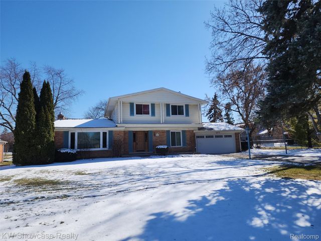 310 Boutell Drive, Grand Blanc, MI 48439