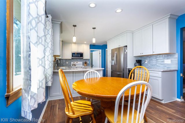 310 Boutell Drive, Grand Blanc, MI 48439