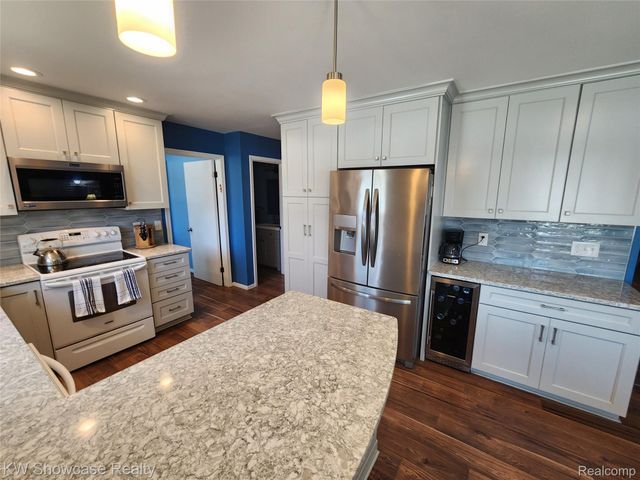 310 Boutell Drive, Grand Blanc, MI 48439