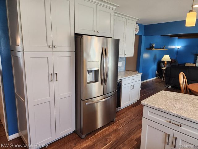 310 Boutell Drive, Grand Blanc, MI 48439