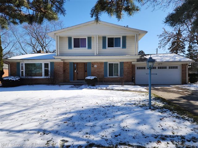 310 Boutell Drive, Grand Blanc, MI 48439