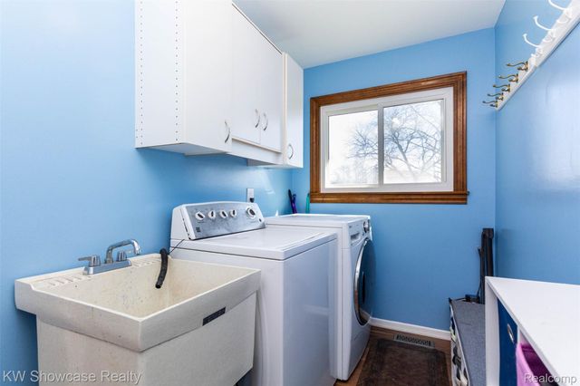 310 Boutell Drive, Grand Blanc, MI 48439