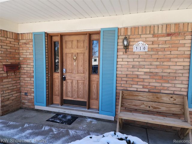 310 Boutell Drive, Grand Blanc, MI 48439