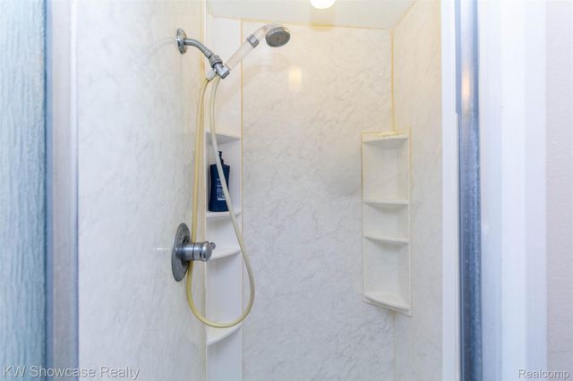 310 Boutell Drive, Grand Blanc, MI 48439