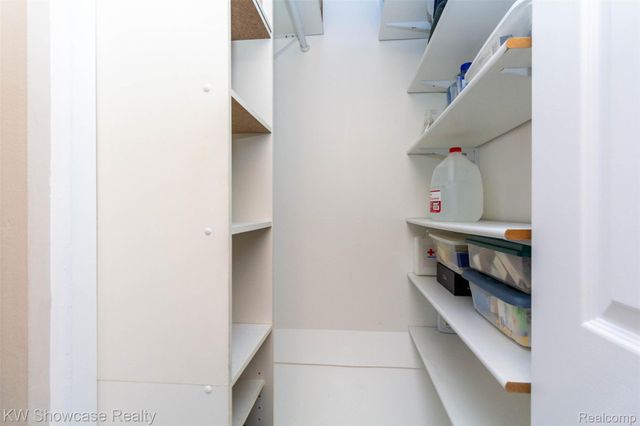 310 Boutell Drive, Grand Blanc, MI 48439