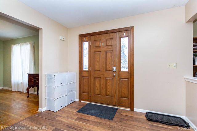 310 Boutell Drive, Grand Blanc, MI 48439