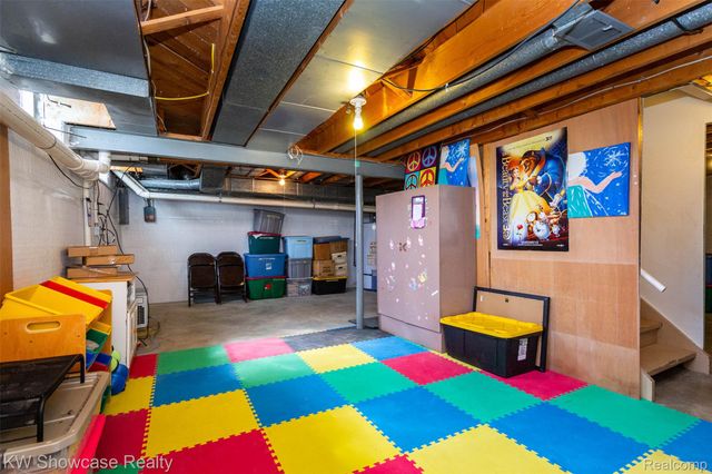 310 Boutell Drive, Grand Blanc, MI 48439