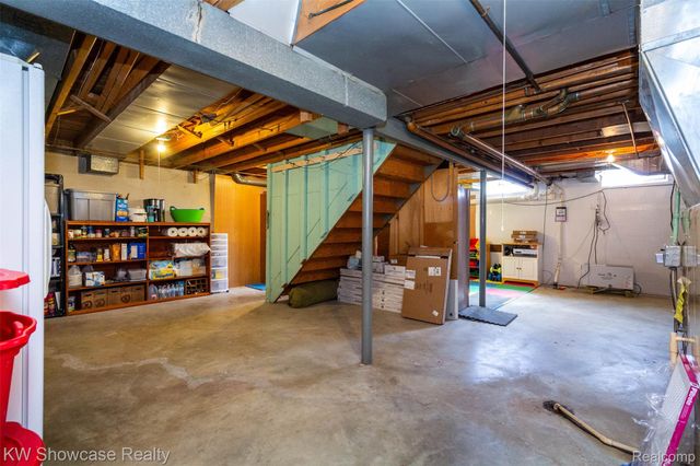 310 Boutell Drive, Grand Blanc, MI 48439