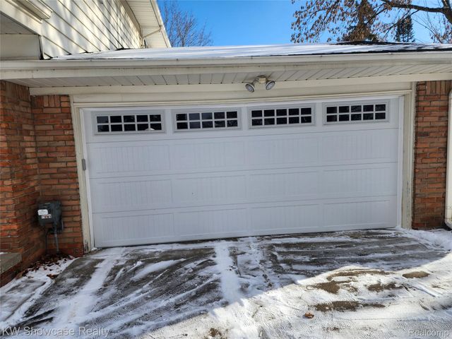 310 Boutell Drive, Grand Blanc, MI 48439