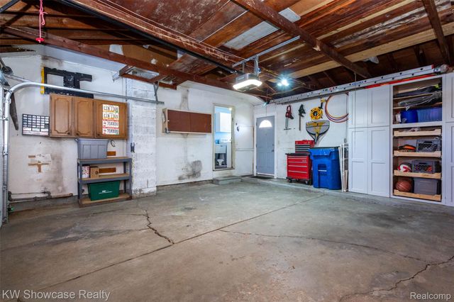 310 Boutell Drive, Grand Blanc, MI 48439