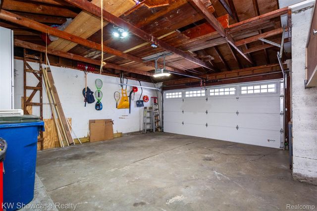 310 Boutell Drive, Grand Blanc, MI 48439