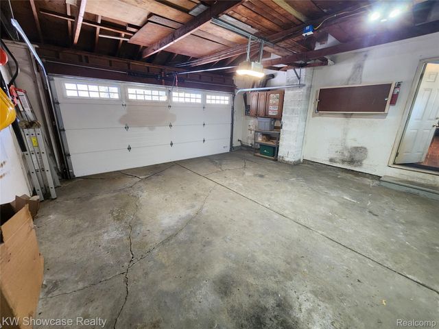 310 Boutell Drive, Grand Blanc, MI 48439