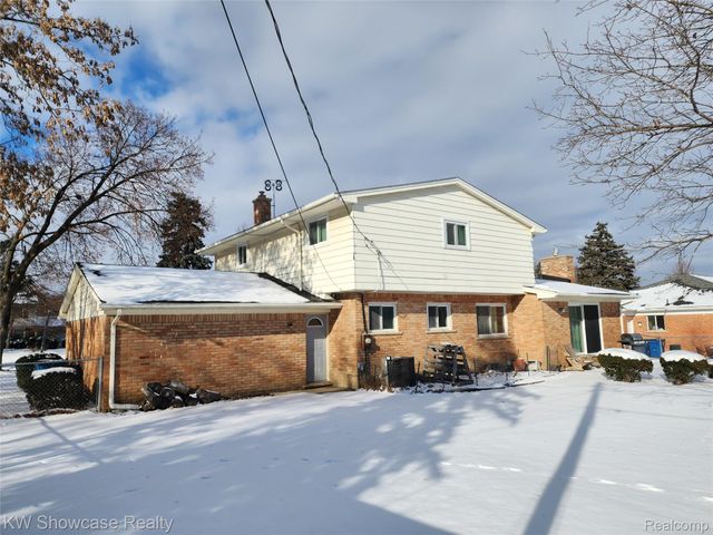 310 Boutell Drive, Grand Blanc, MI 48439