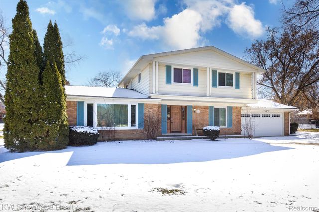 310 Boutell Drive, Grand Blanc, MI 48439