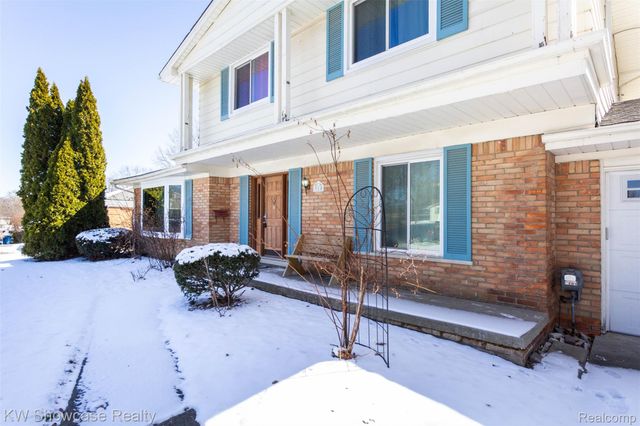 310 Boutell Drive, Grand Blanc, MI 48439