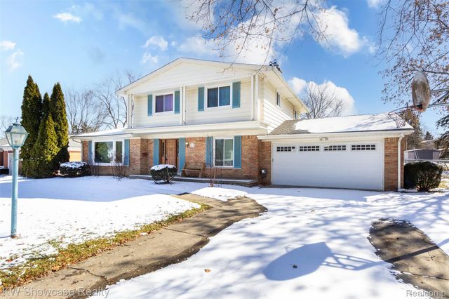 310 Boutell Drive, Grand Blanc, MI 48439