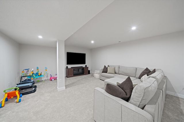 1812 Wildflower Road, Fairborn, OH 45324