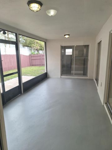 9219 SW 1st Place, Boca Raton, FL 33428