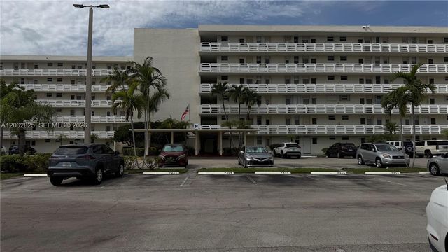 3000 Marcos Dr P210, Aventura, FL 33160