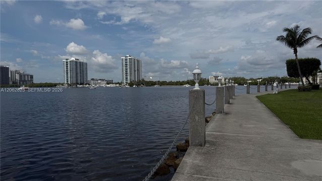 3000 Marcos Dr P210, Aventura, FL 33160