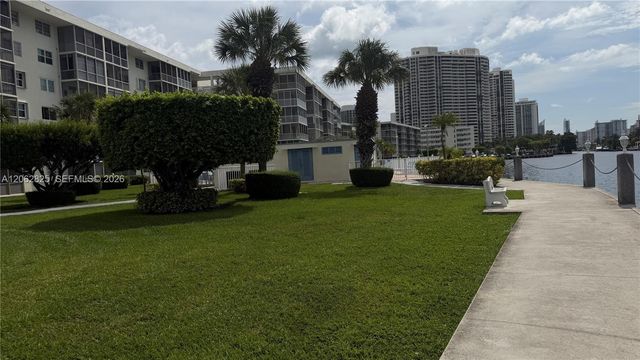 3000 Marcos Dr P210, Aventura, FL 33160