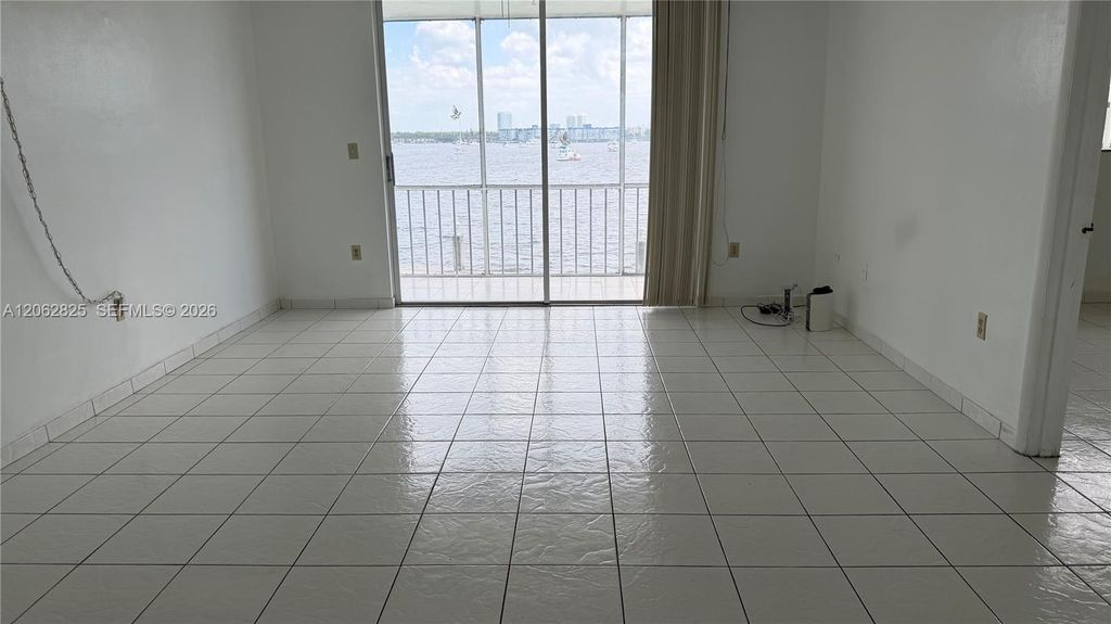 3000 Marcos Dr P210, Aventura, FL 33160
