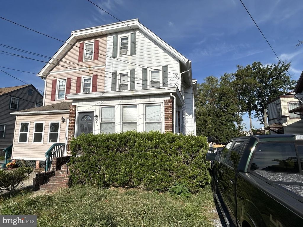 827 N BROAD ST, WOODBURY, NJ 08096 — photo 2