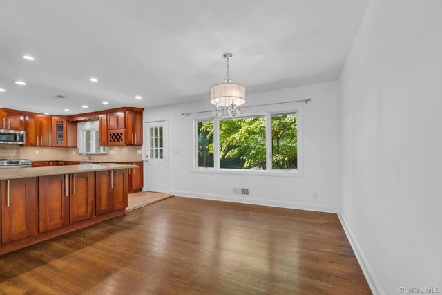 49 Henry Street, Scarsdale, NY 10583