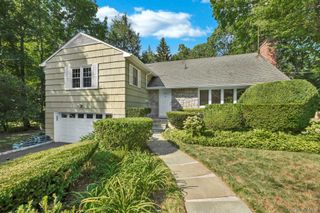 49 Henry Street, Scarsdale, NY 10583